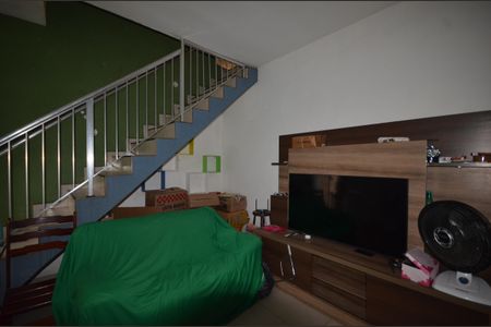 Sala de casa para alugar com 4 quartos, 80m² em Cascadura, Rio de Janeiro