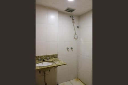 Apartamento para alugar com 56m², 2 quartos e 1 vaga Apartamento para alugar com 56m², 2 quartos e 1 vagaBanheiro social