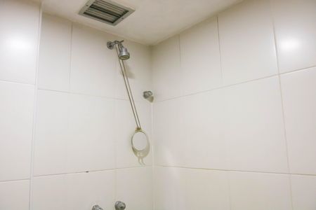 Apartamento para alugar com 56m², 2 quartos e 1 vaga Apartamento para alugar com 56m², 2 quartos e 1 vagaBanheiro social