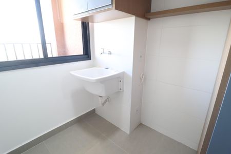Apartamento para alugar com 68m², 2 quartos e 1 vagaÁrea de Serviço