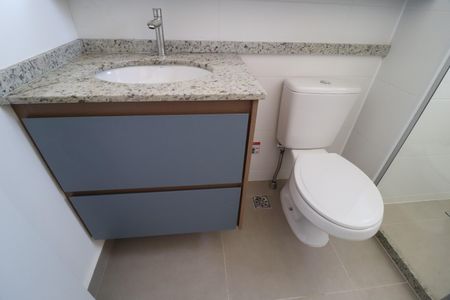 Banheiro do Quarto 1 de apartamento para alugar com 2 quartos, 68m² em Granja Marileusa, Uberlândia