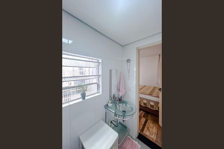 Banheiro da Suíte de casa para alugar com 2 quartos, 98m² em Vila Gomes Cardim, São Paulo