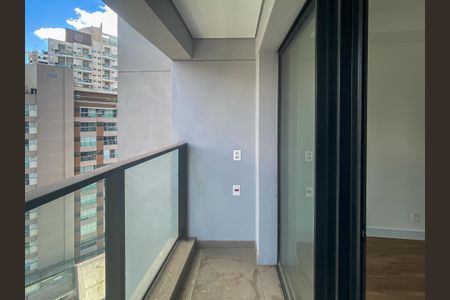 Studio à venda com 27m², 1 quarto e sem vaga Studio à venda com 27m², 1 quarto e sem vagaVaranda