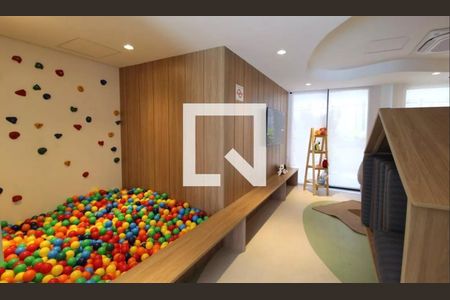 Studio à venda com 27m², 1 quarto e sem vaga Studio à venda com 27m², 1 quarto e sem vagaBrinquedoteca