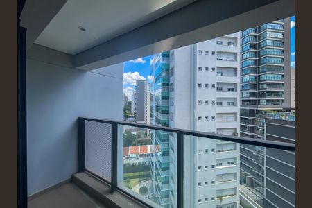 Studio à venda com 27m², 1 quarto e sem vaga Studio à venda com 27m², 1 quarto e sem vagaVaranda
