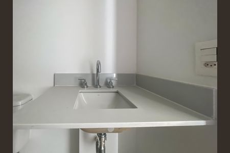 Studio à venda com 27m², 1 quarto e sem vaga Studio à venda com 27m², 1 quarto e sem vagaBanheiro