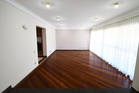 Sala de apartamento para alugar com 4 quartos, 260m² em Cambuí, Campinas