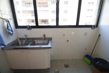 Apartamento para alugar com 260m², 4 quartos e 3 vagasÁrea de Serviço