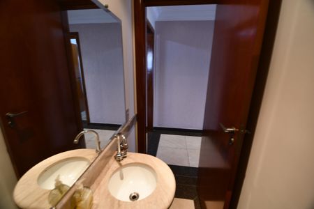 Apartamento para alugar com 260m², 4 quartos e 3 vagasLavabo
