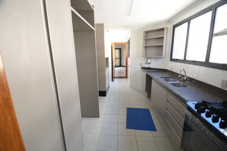 Apartamento para alugar com 260m², 4 quartos e 3 vagasCozinha