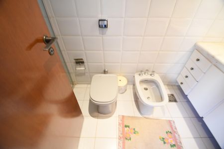 Apartamento para alugar com 260m², 4 quartos e 3 vagasBanheiro Suíte 1