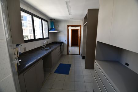 Apartamento para alugar com 260m², 4 quartos e 3 vagasCozinha