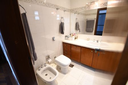 Apartamento para alugar com 260m², 4 quartos e 3 vagasBanheiro Suíte 4