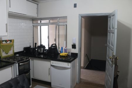 Casa para alugar com 275m², 3 quartos e 2 vagasCozinha