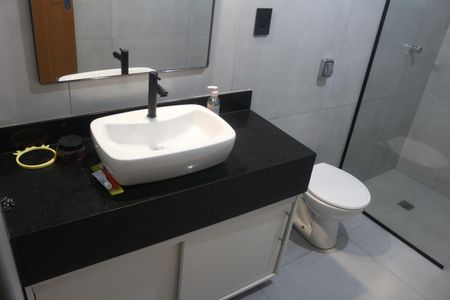 Casa para alugar com 275m², 3 quartos e 2 vagasBanheiro