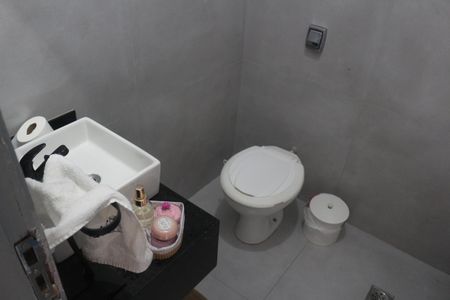 Casa para alugar com 275m², 3 quartos e 2 vagasLavabo