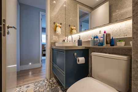 Apartamento à venda com 82m², 3 quartos e 2 vagasBanheiro Social