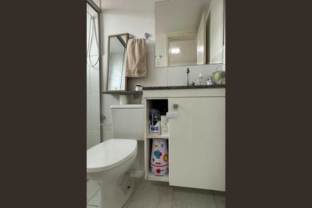 Apartamento à venda com 56m², 2 quartos e 1 vagaBanheiro da Suíte 