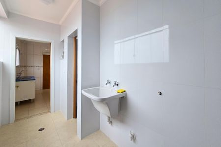 Apartamento à venda com 72m², 3 quartos e 1 vagaÁrea de Serviço