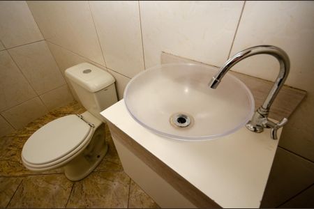 Casa para alugar com 140m², 3 quartos e 2 vagasBanheiro