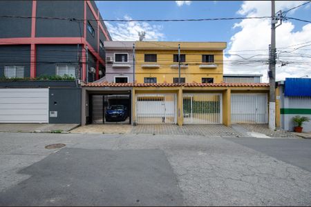 Casa para alugar com 140m², 3 quartos e 2 vagasFachada