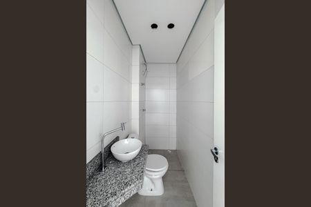 Apartamento para alugar com 35m², 2 quartos e sem vaga Apartamento para alugar com 35m², 2 quartos e sem vagaBanheiro