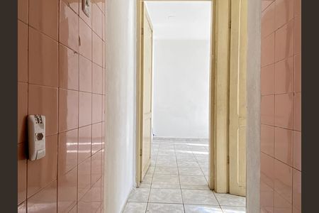 Corredor de casa para alugar com 2 quartos, 50m² em Pestana, Osasco