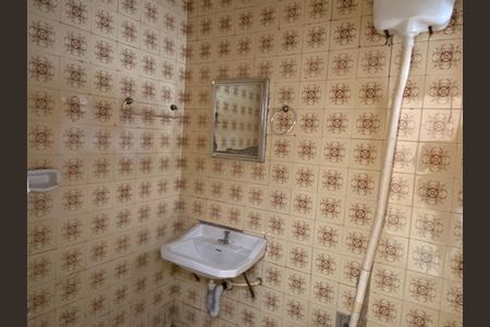 Banheiro de casa para alugar com 2 quartos, 50m² em Pestana, Osasco