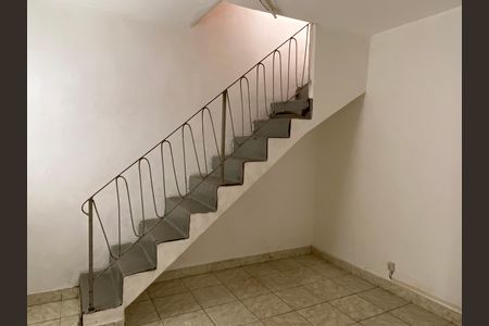 Casa para alugar com 50m², 2 quartos e sem vaga Casa para alugar com 50m², 2 quartos e sem vagaSala