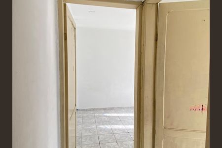 Corredor de casa para alugar com 2 quartos, 50m² em Pestana, Osasco