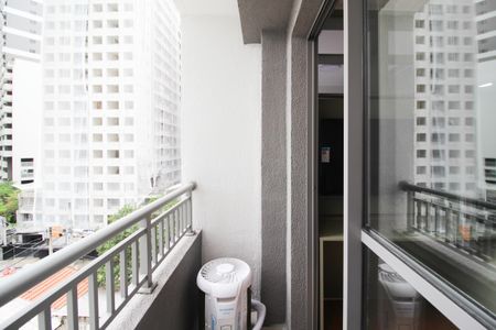 Varanda de kitnet/studio à venda com 1 quarto, 26m² em Vila Nova Conceição, São Paulo