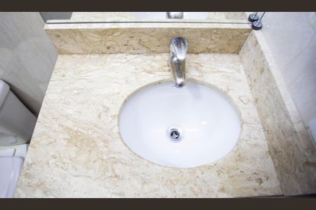 Casa à venda com 200m², 3 quartos e 4 vagasBanheiro 1