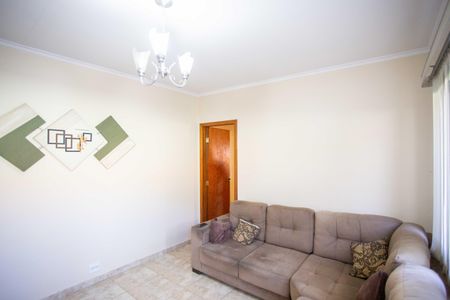 Sala de TV de casa à venda com 3 quartos, 200m² em Taboão, Diadema