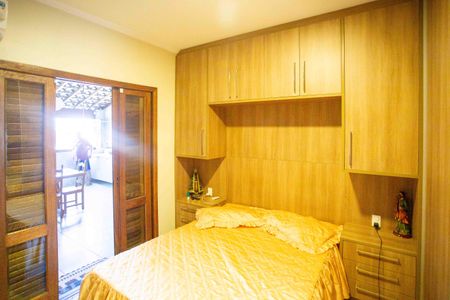 Quarto 1 de casa à venda com 3 quartos, 200m² em Taboão, Diadema