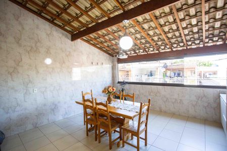 Casa à venda com 200m², 3 quartos e 4 vagasVaranda gourmet