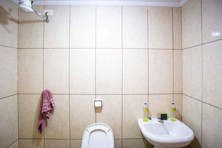 Casa à venda com 200m², 3 quartos e 4 vagasBanheiro de serviço