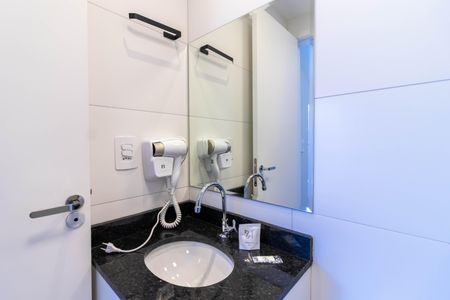 Apartamento para alugar com 37m², 1 quarto e sem vagaBanheiro
