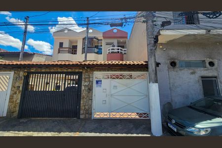 Casa à venda com 170m², 3 quartos e 3 vagasFachada