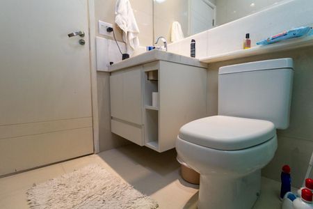 Casa à venda com 170m², 3 quartos e 3 vagasBanheiro 2