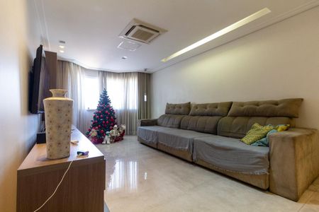 Casa à venda com 170m², 3 quartos e 3 vagasSala