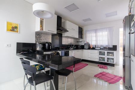 Casa à venda com 170m², 3 quartos e 3 vagasCozinha