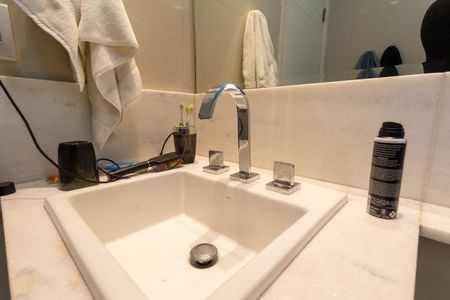 Casa à venda com 170m², 3 quartos e 3 vagasBanheiro 2