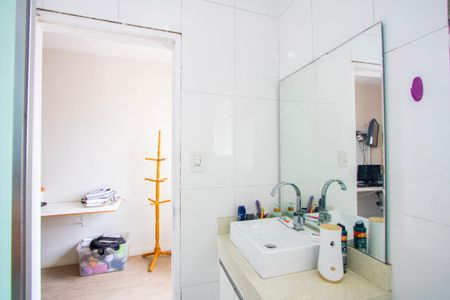 Casa à venda com 193m², 3 quartos e 6 vagasBanheiro social