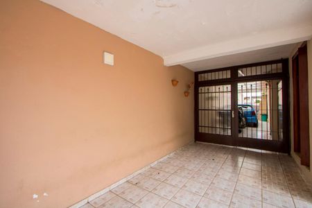 Casa à venda com 193m², 3 quartos e 6 vagasÁrea frontal da casa