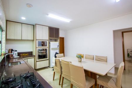 Casa à venda com 193m², 3 quartos e 6 vagasCozinha