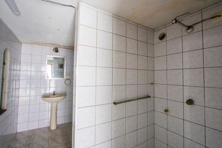 Casa à venda com 193m², 3 quartos e 6 vagasBanheiro de serviço