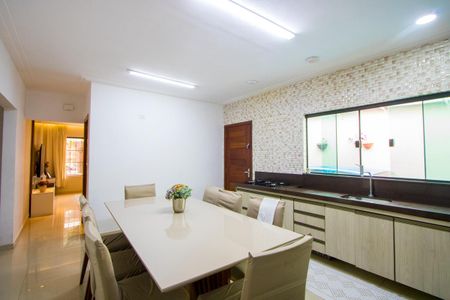 Casa à venda com 193m², 3 quartos e 6 vagasCozinha