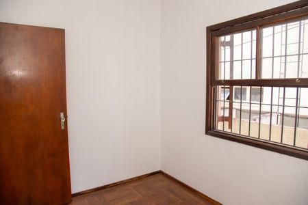 Casa à venda com 200m², 3 quartos e 4 vagasQuarto 2