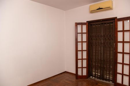 Casa à venda com 200m², 3 quartos e 4 vagasQuarto 3