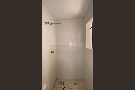 Casa à venda com 200m², 3 quartos e 4 vagasBanheiro de serviço